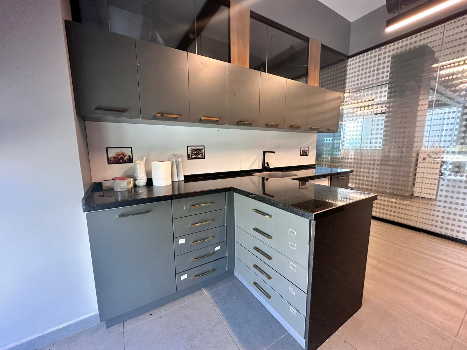 Lacivert Veteriner Klinik Görsel 13