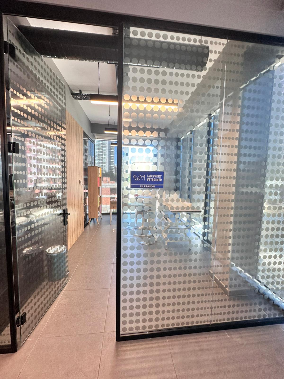 Lacivert Veteriner Klinik Görsel 27