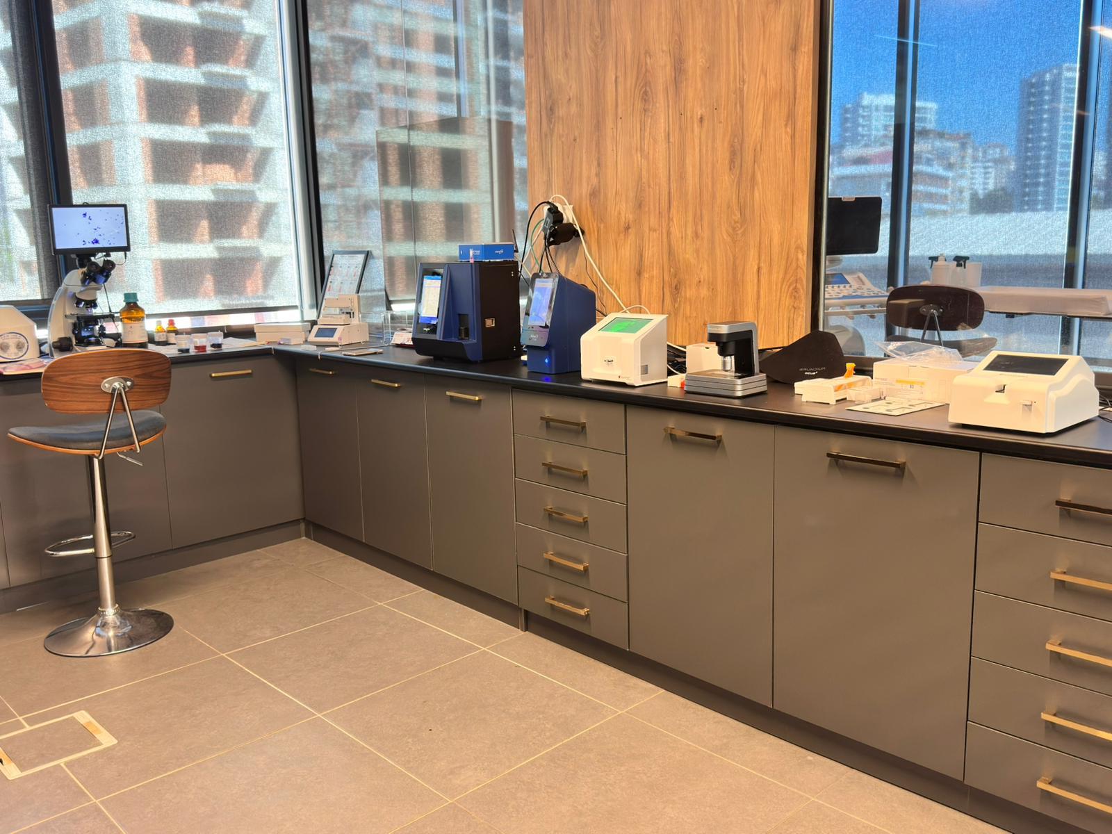 Tam Donanımlı Laboratuvar